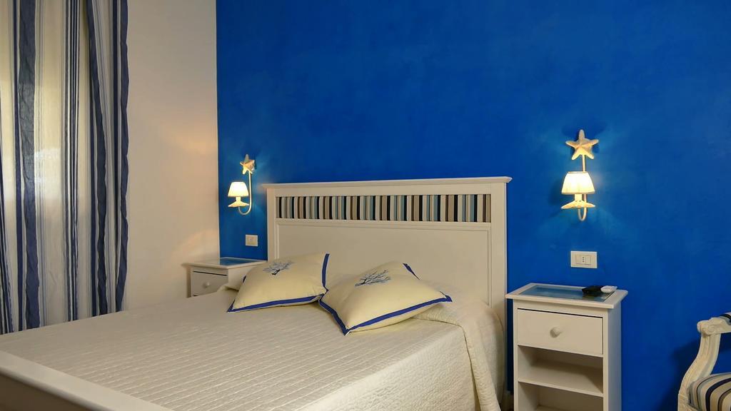 Bed & Breakfast Venezia マリーナ・ディ・カッラーラ 部屋 写真
