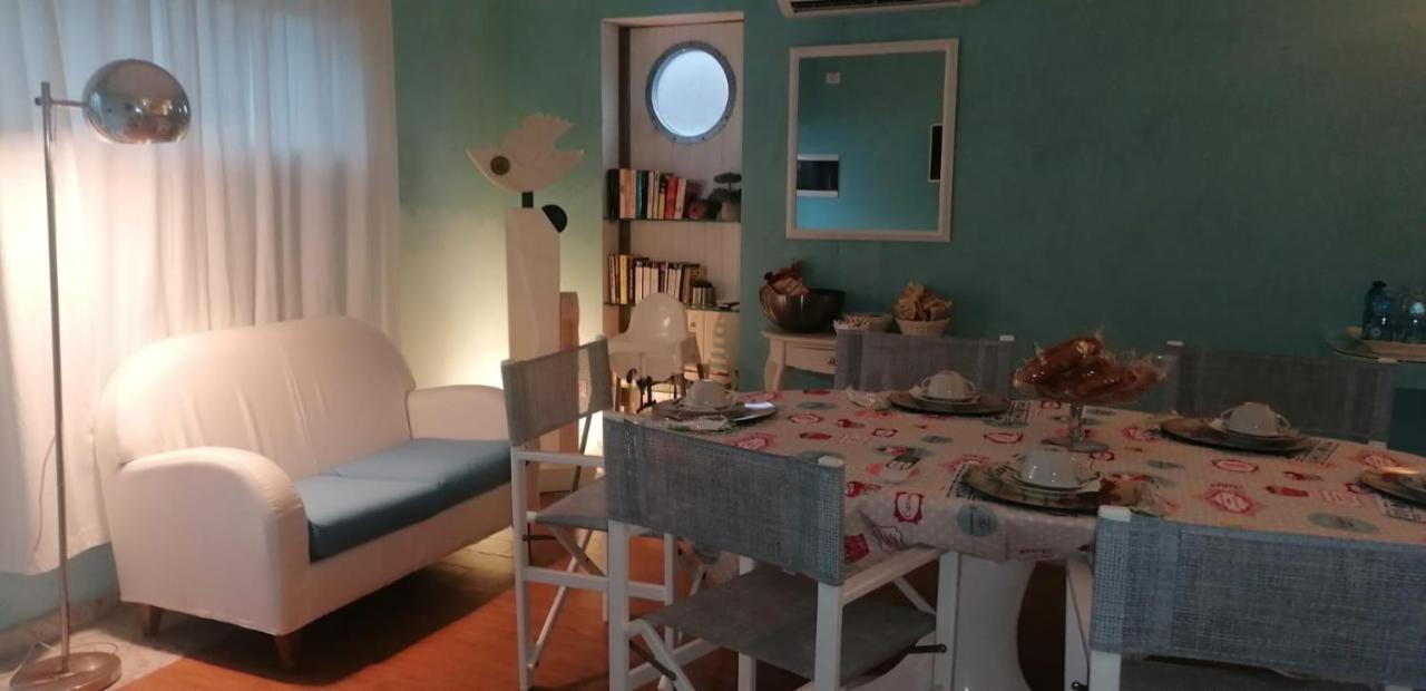 Bed & Breakfast Venezia マリーナ・ディ・カッラーラ エクステリア 写真