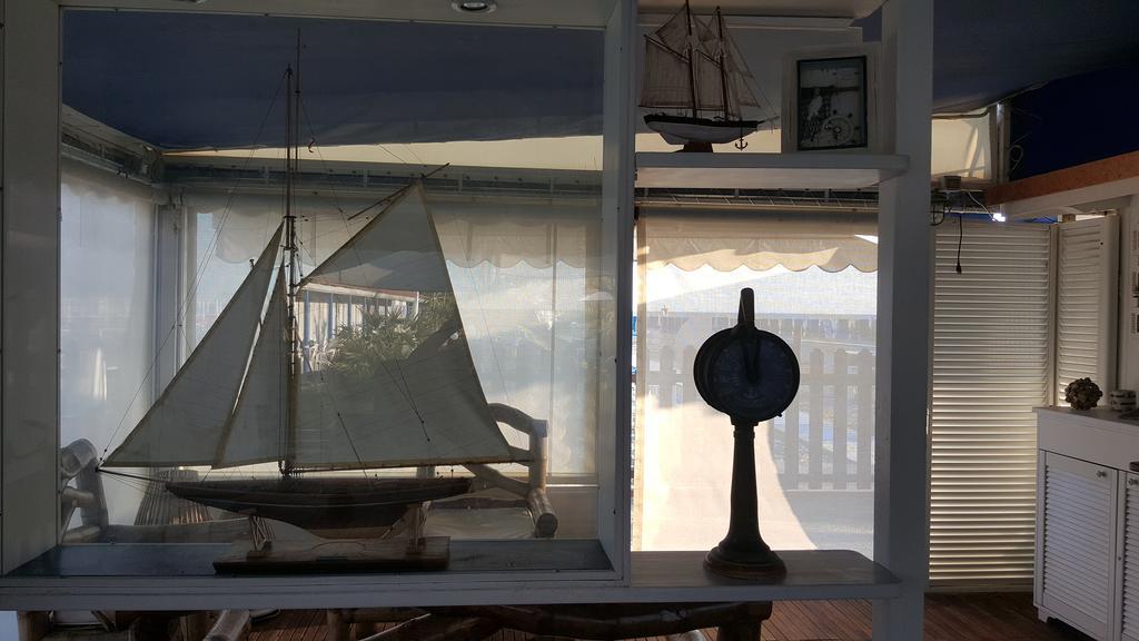 Bed & Breakfast Venezia マリーナ・ディ・カッラーラ エクステリア 写真